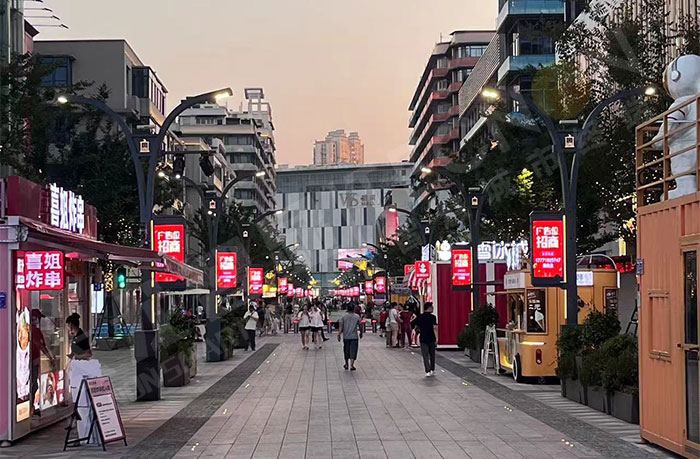 戶外LED廣告機